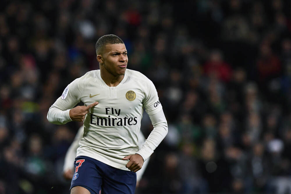   哈萨克斯坦外长：坚定支持一个中国原则